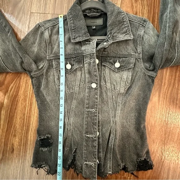 Blank NYC Thrill Seeker Peplum Distressed Black Charcoal Denim Jacket Sz S - Picture 13 of 13